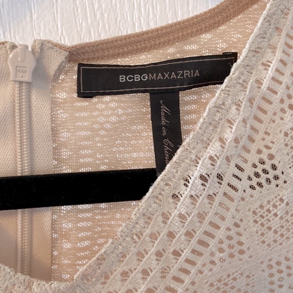 BCBG lace péplum tank size Medium - Picture 3 of 4